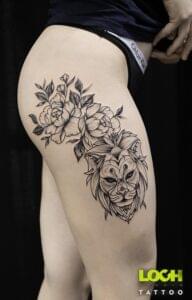 Loch Studio Tattoo - Kwiaty z lwem