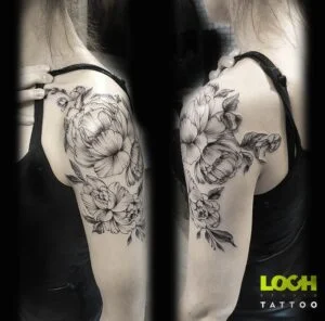 Loch Studio Tattoo - Kwiaty na ramieniu