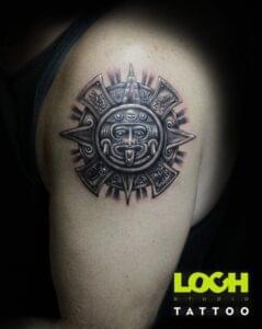 Loch Studio Tattoo - Tatuaż na ramieniu