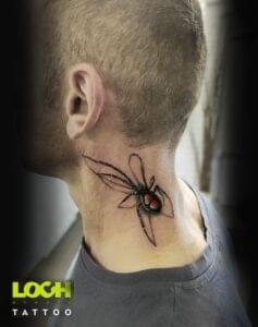 Loch Studio Tattoo - mały tatuaż czarna wdowa