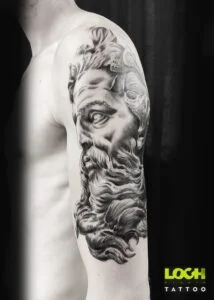 Loch Studio Tattoo - Tatuaż na ramieniu
