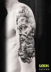 Loch Studio Tattoo - Tatuaż na ramieniu