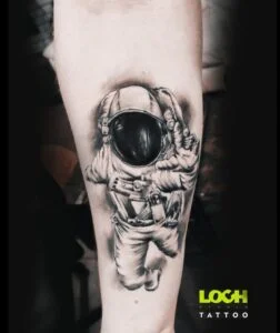 Loch Studio Tattoo - Astronauta