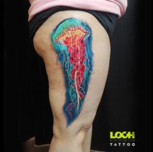 Loch Studio Tattoo - Kolorowa meduza