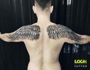 Loch Studio Tattoo - Skrzydła na ramionach