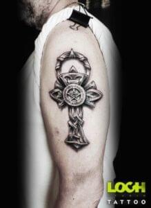 Loch Studio Tattoo - Tatuaż na ramieniu