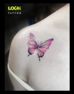 Loch Studio Tattoo - mały tatuaż motyl kolorowy