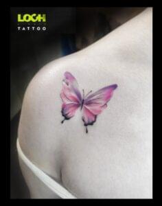 Loch Studio Tattoo - mały tatuaż motyl kolorowy