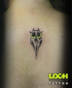 Loch Studio Tattoo - mały tatuaż elegancka sówka