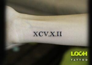 Loch Studio Tattoo - mały tatuaż XCV.X.II