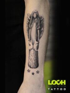 Loch Studio Tattoo - Figurka anioła