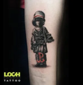Loch Studio Tattoo - Mały powstaniec