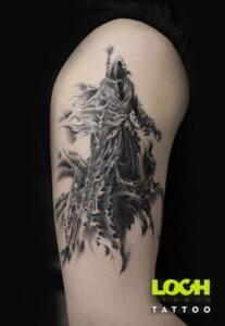 Loch Studio Tattoo - Tatuaż na ramieniu