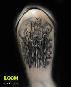 Loch Studio Tattoo - Anioł na ramieniu