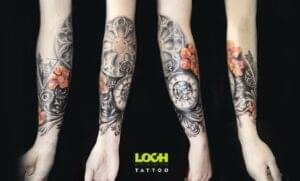 Loch Studio Tattoo - Zegar z kolorowymi kwiatami