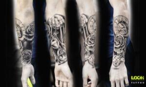 Loch Studio Tattoo - Zegar z różami