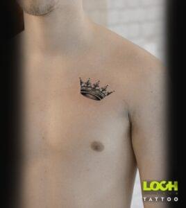 Loch Studio Tattoo - mały tatuaż korona
