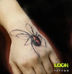 Loch Studio Tattoo - mały tatuaż czarna wdowa