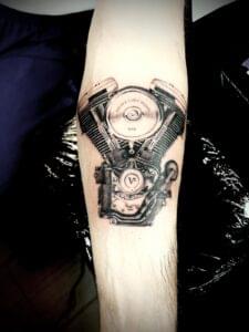 Loch Studio Tattoo - Silnik
