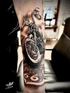 Loch Studio Tattoo - Motocykl